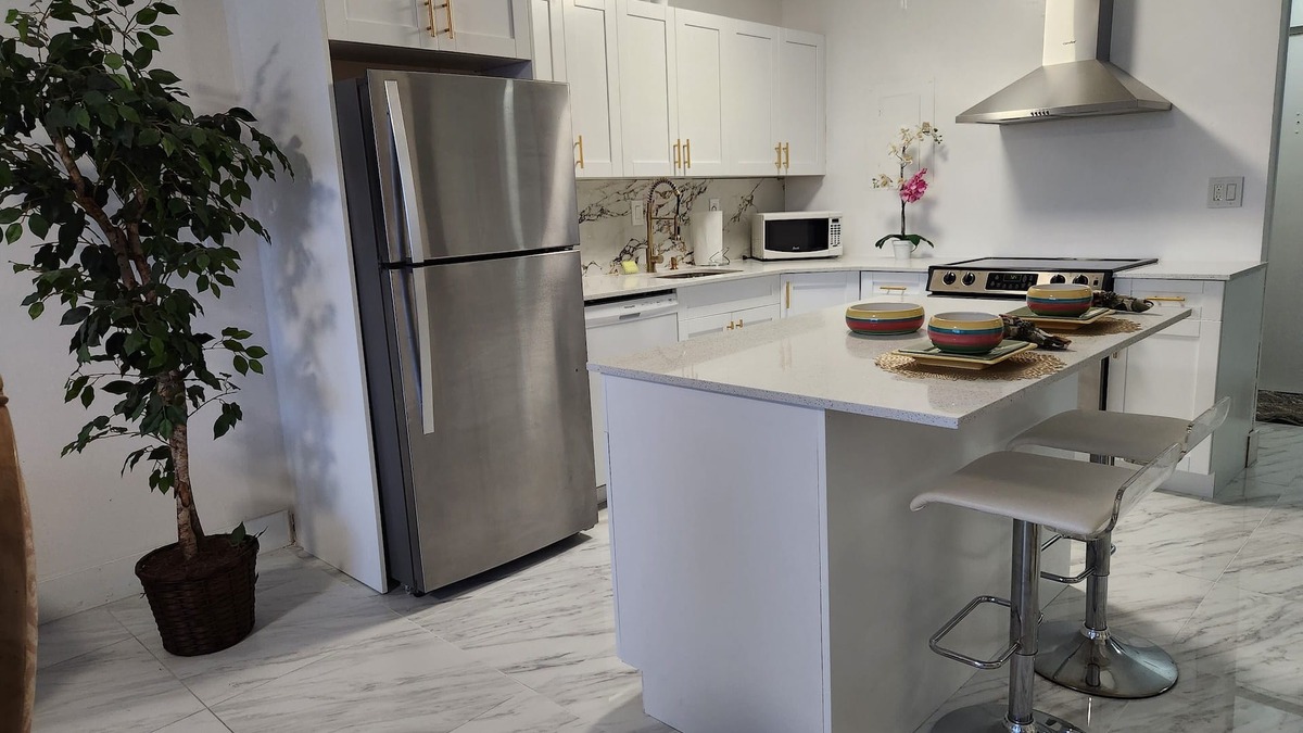 Plantation Condo | Comfy, lovely and relaxing apt. in Plantation.