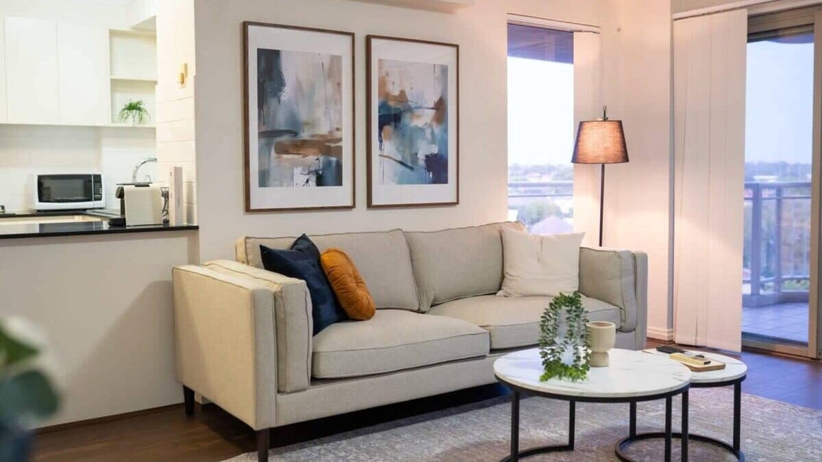 Maroubra Apartment | Comfy Maroubra Abode - Parking and District views
