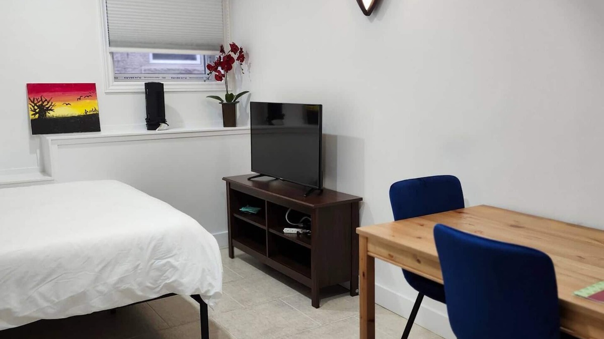 Vaughan House | Comfy new renovated 3 bed 3 bath above ground basement 7min to Canada Wonderland