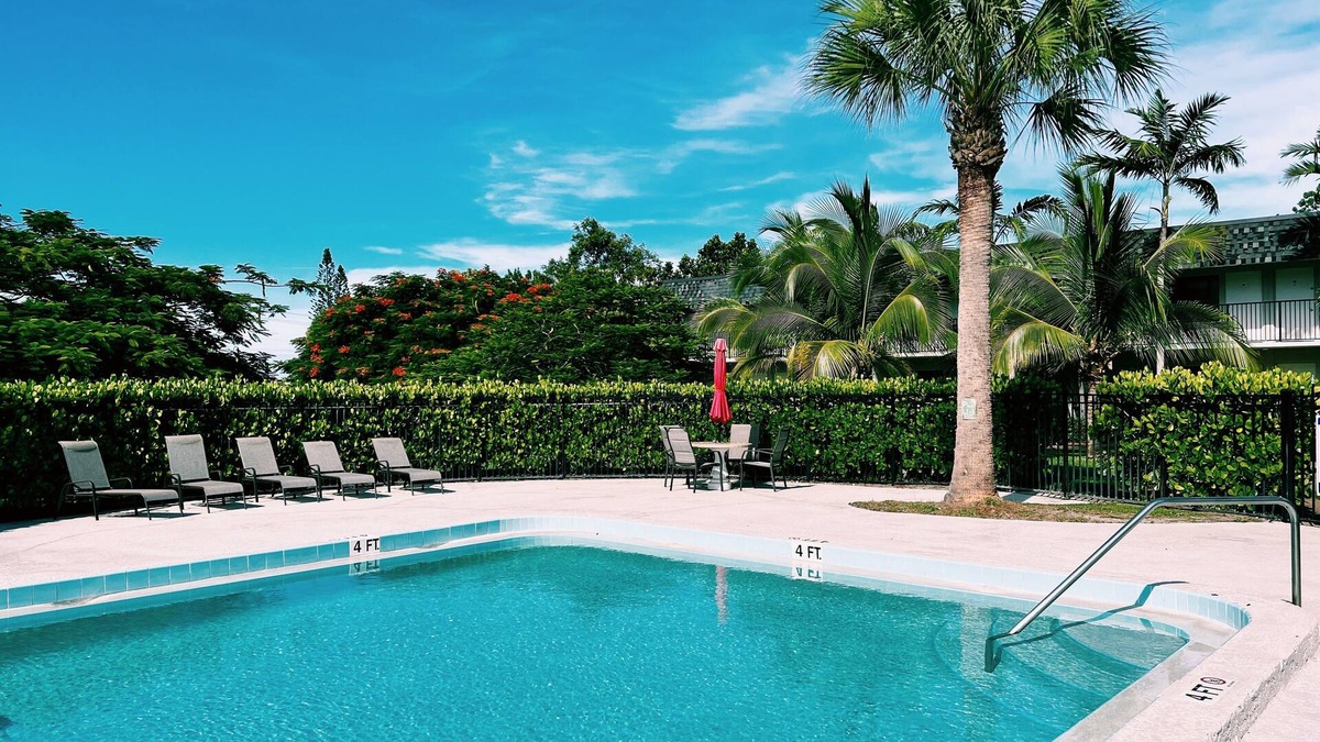 Jensen Beach Apartment | Comfy & Spacious 1 BR APT w/Pool near downtown