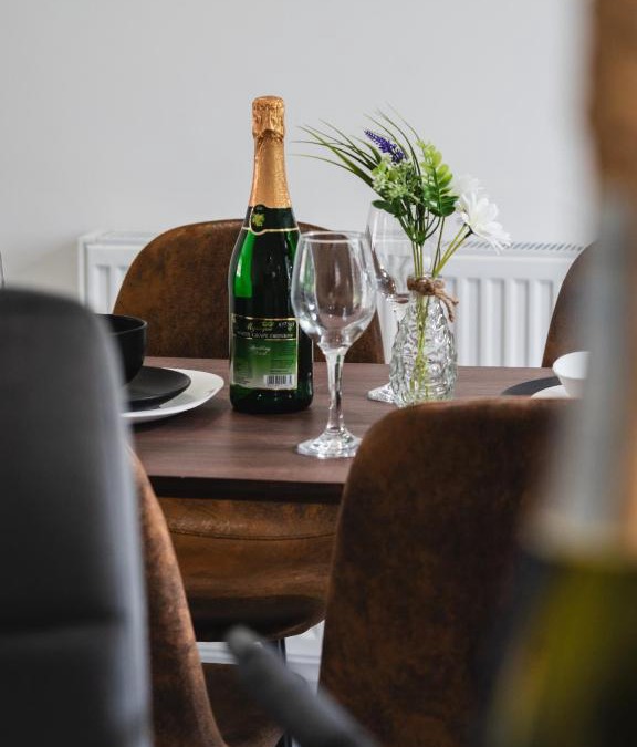 Preston House | Comfy Spacious Home Near Preston City Centre - Sleeps 6