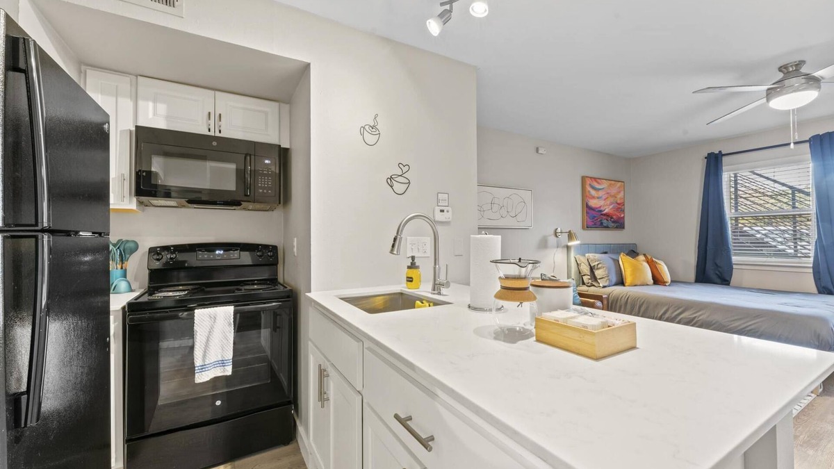 Allandale Apartment | Comfy Studio Close to Downtown and Domain