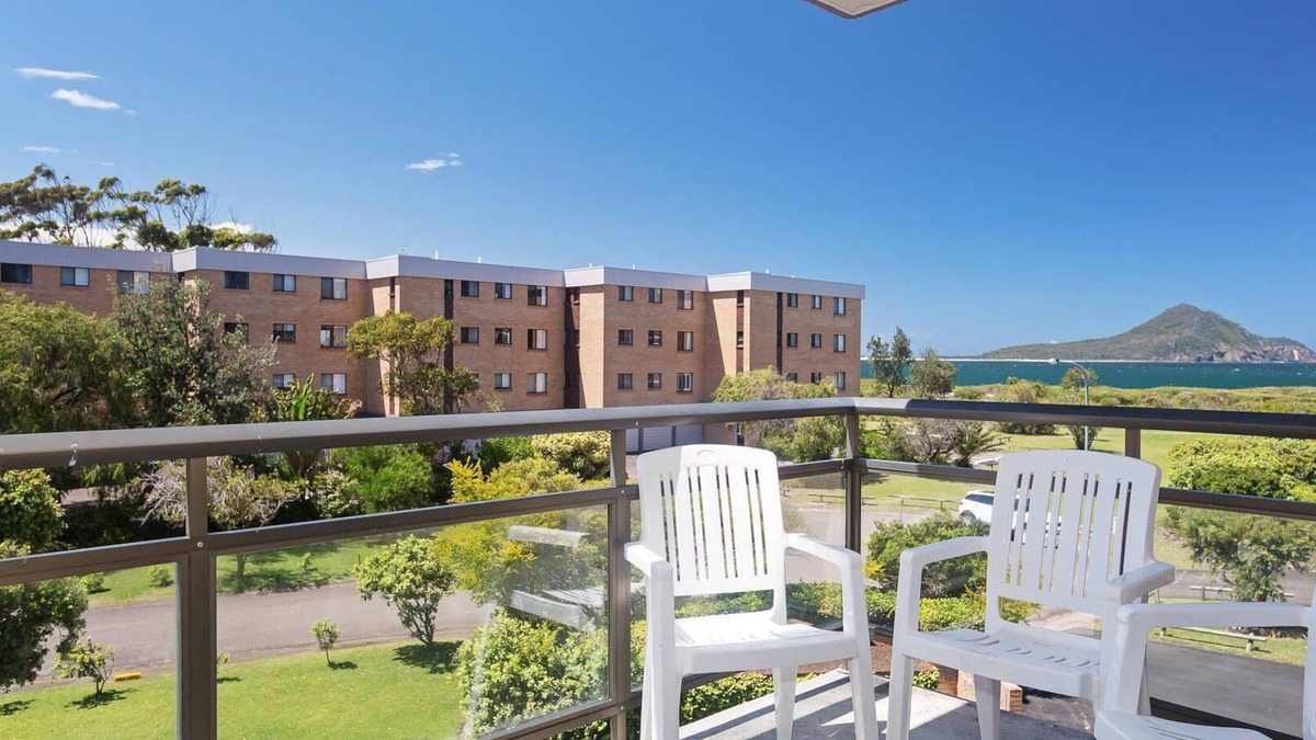 Nelson Bay Apartment | Commodore, 9/6 Intrepid Close - SO CLOSE TO THE WATERS EDGE