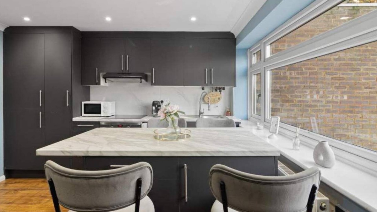 Luton Apartment | Commuter's Choice Free Parking Quick Train Links