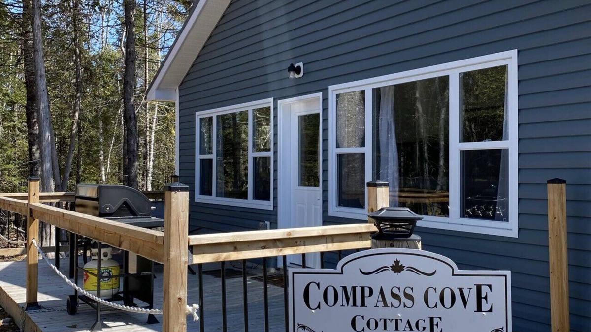 Saint Croix Cottage | Compass Cove Cottage on tidal river