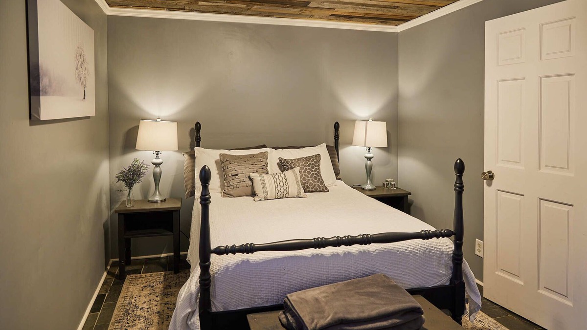Angel Fire Condo | Completely Remodeled- 1/1 just 2 blocks from the base!