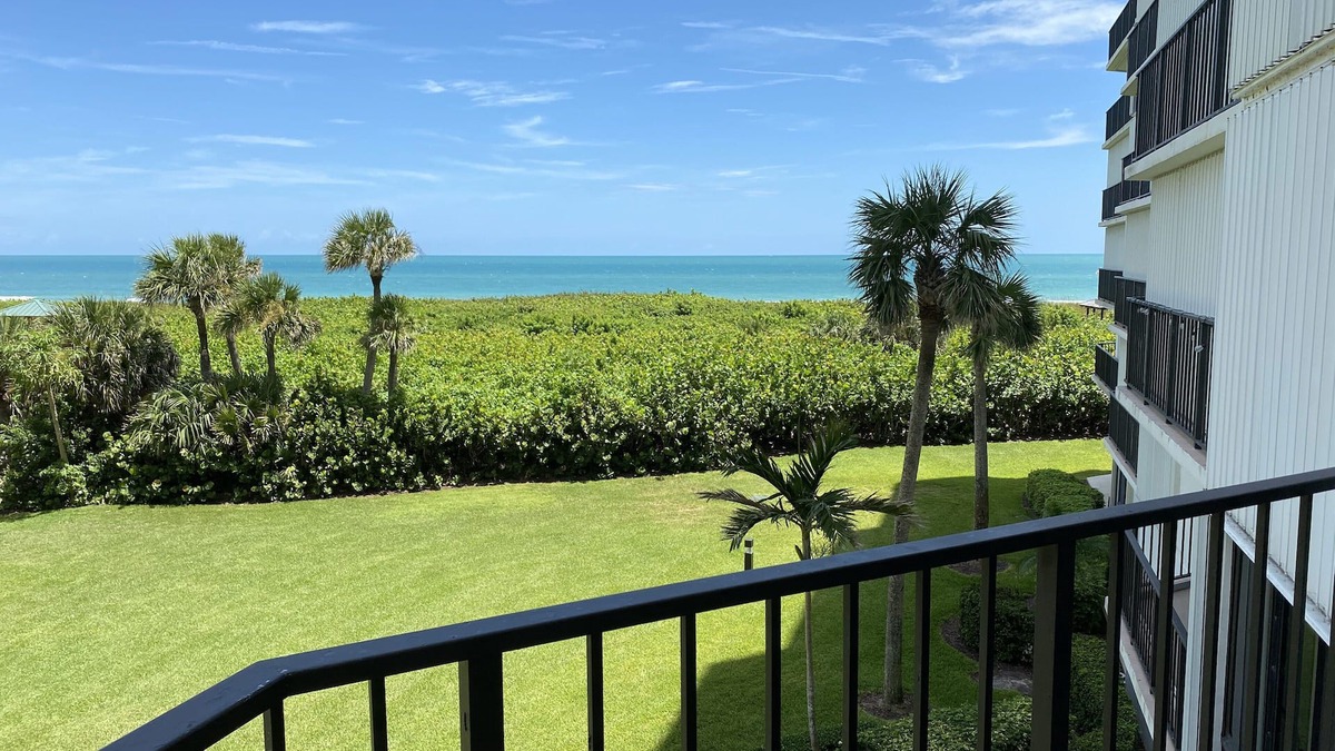 Fort Pierce Shores Condo | Completely Remolded Relaxing Beach View Condo