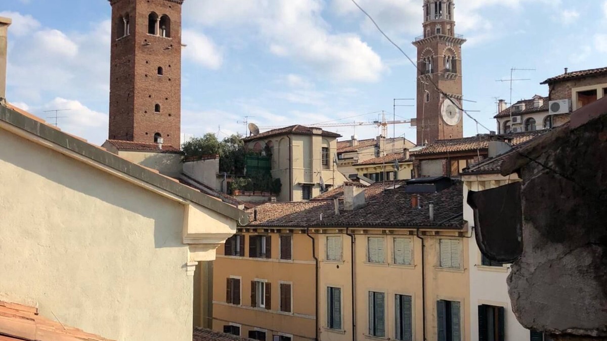 Citta Antica Apartment | Completely renewed apartment with balcony and view on Verona's towers