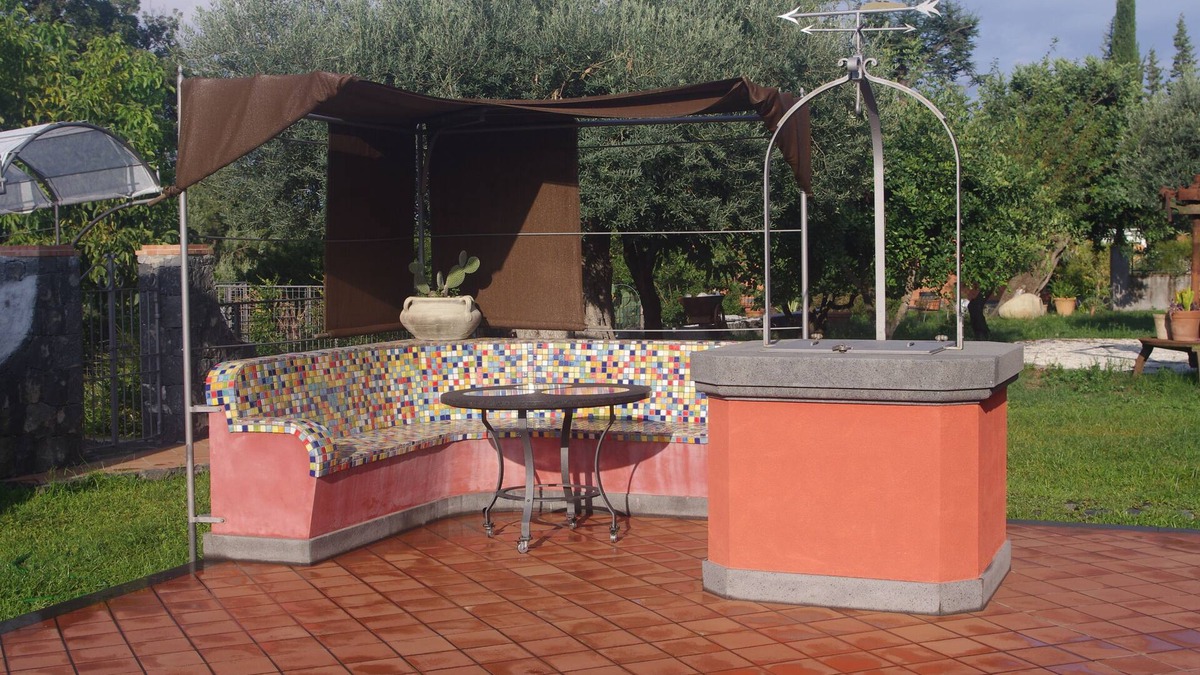 Viagrande House | Completely renovated ancient millstone with private pool with Jacuzzi.