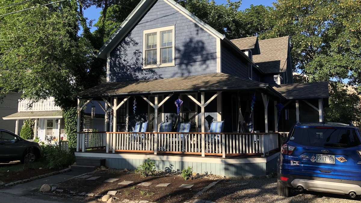Oak Bluffs Cottage | Completely renovated, air conditioned cottage close to the beach. Dog friendly.