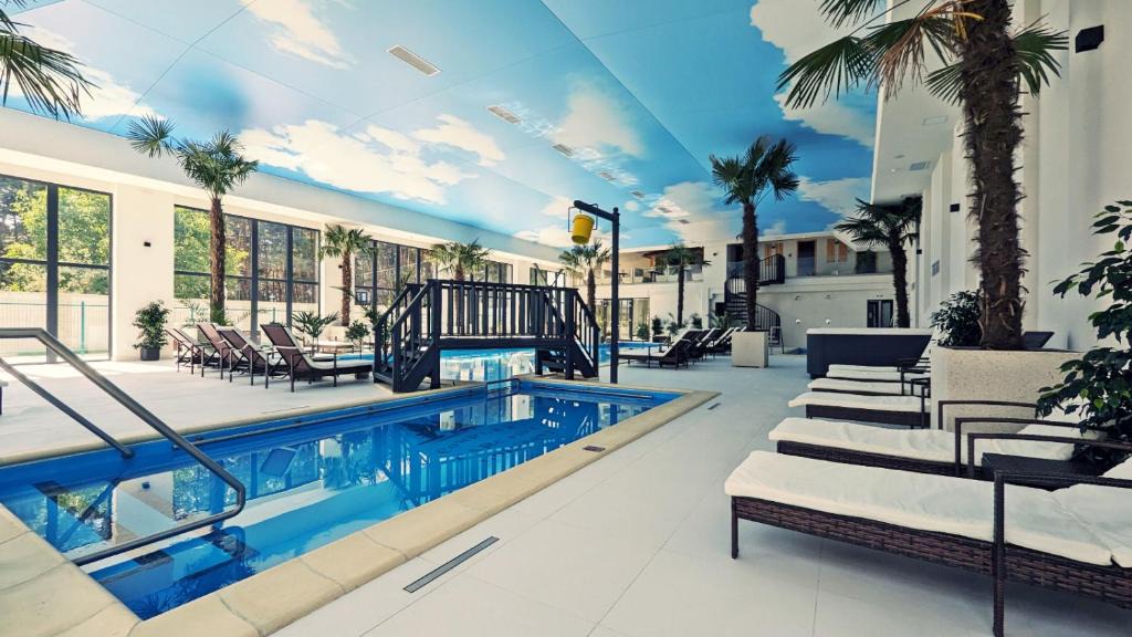 Moinesti Hotel | Complex Parc Pini Moinesti