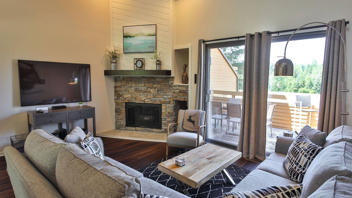 Harbor Springs Condo | Condo #4 - 3 Bedroom, 2.5 Baths Trout Creek - Sleeps 9