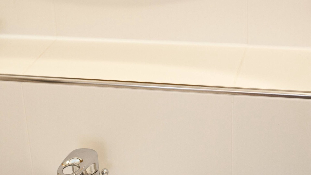 Schwerin Condo | Condo-Apartment-Private Bathroom-4