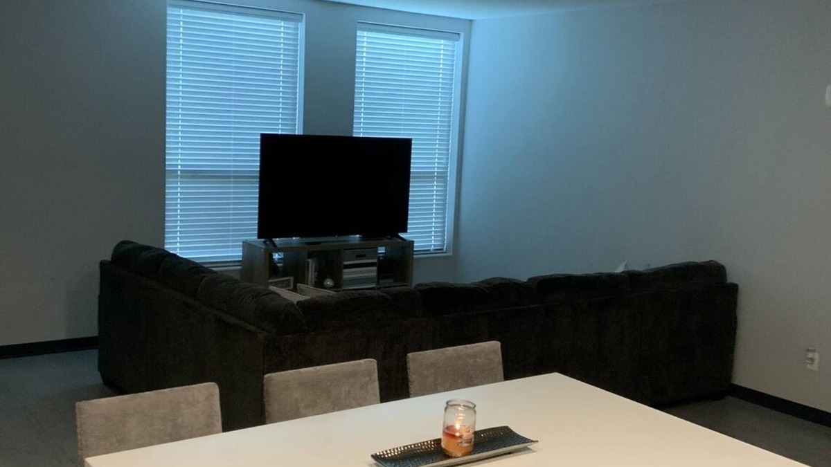 West Allis Apartment | Condo Apartment