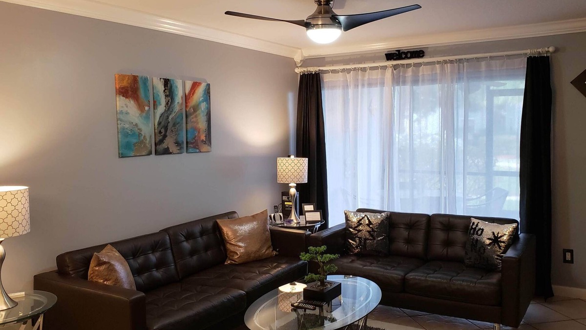 Ventura Condo | Condo/apt. near Disney, Universal, 3 pools, WIFI,free Parking !