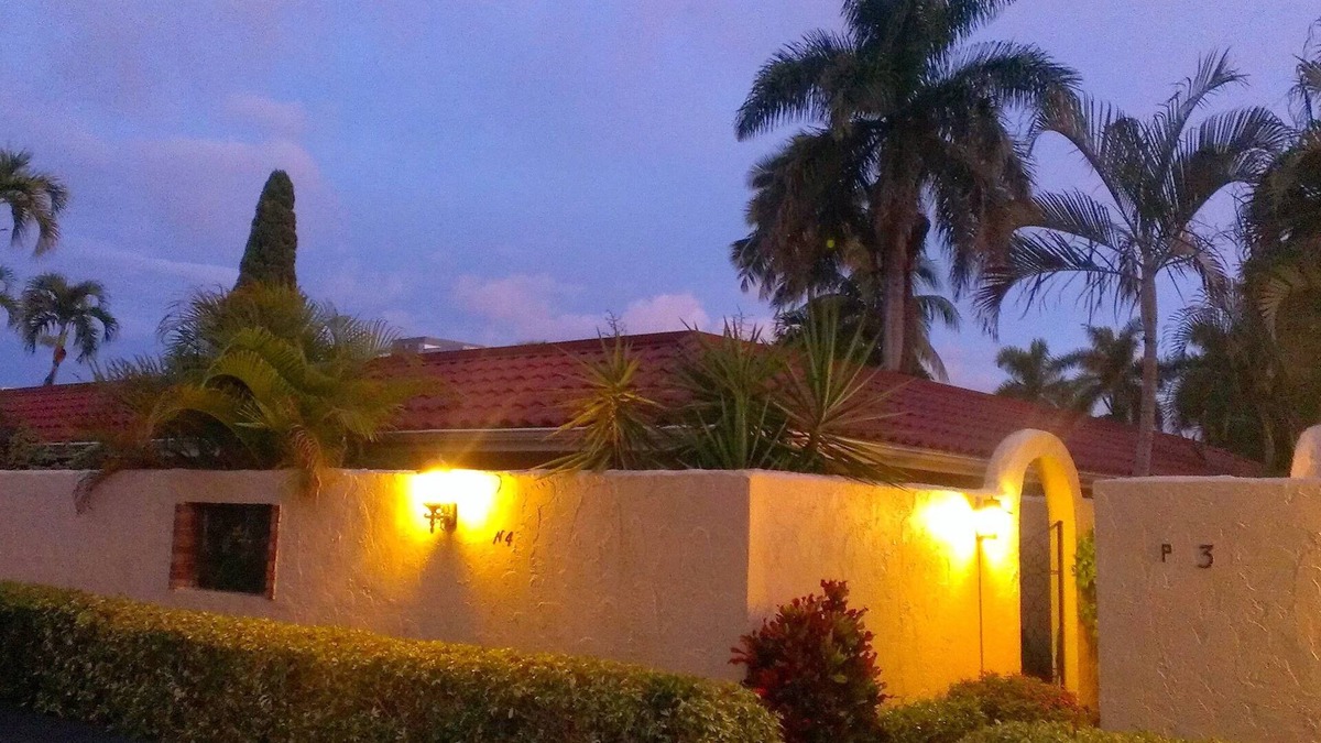 East Naples Condo | Condo for Season Renters available - Glades-Country-Club - Naples