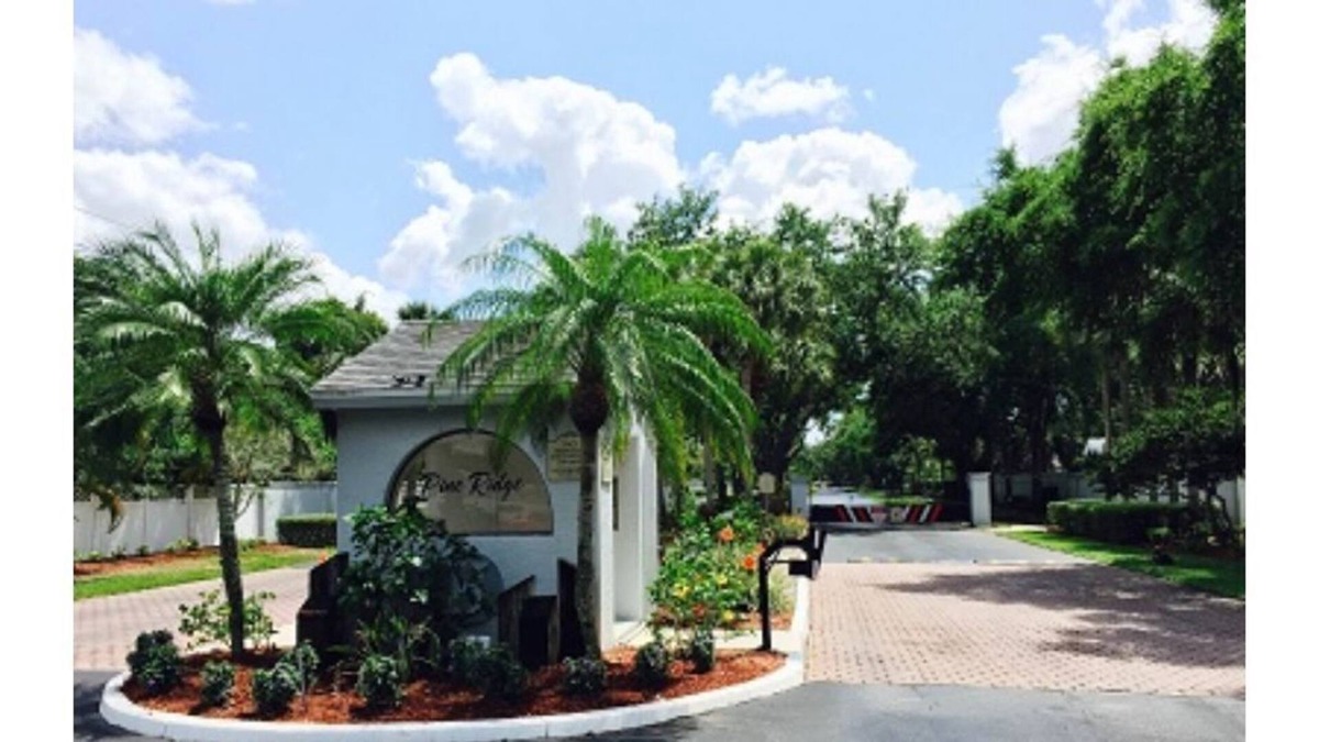 Fort Myers Condo | Condo in gated community in Fort Myers for long term rental (3 month minimum)