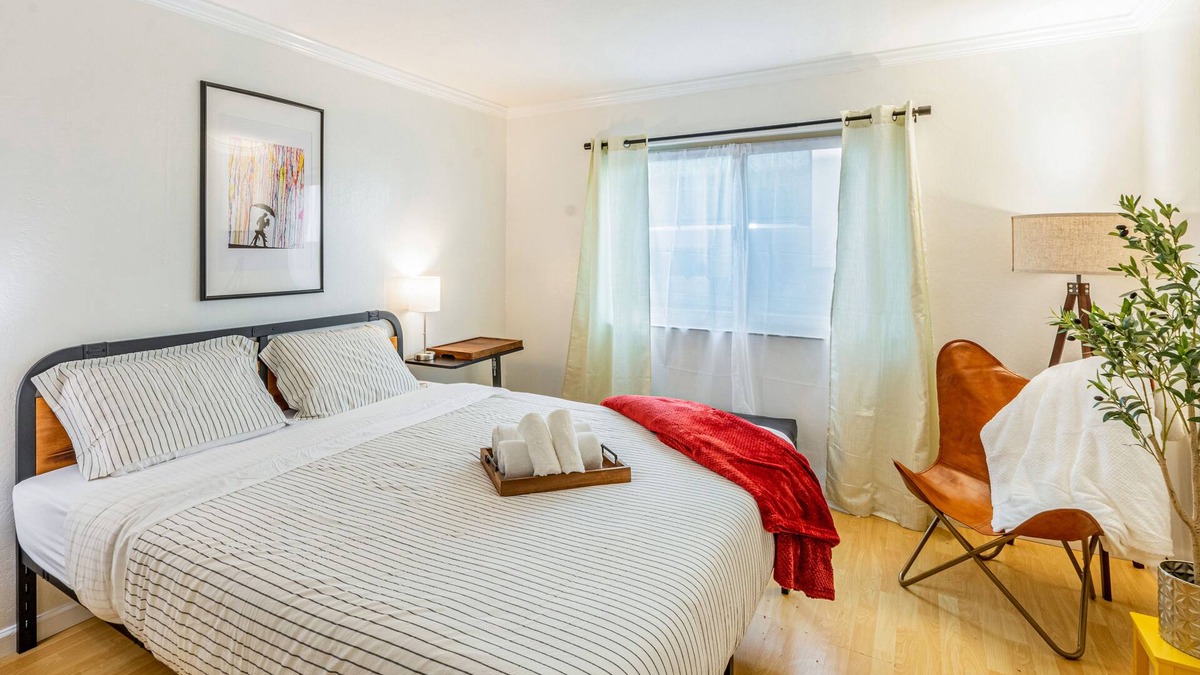 Grand Lake Apartment | Condo in most sought-after neighborhoods with Secure parking