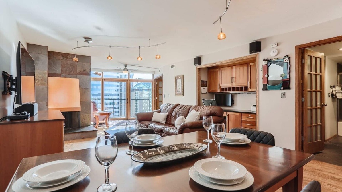 LoDo Condo | Condo in the Sky - Amazing Views - Gym