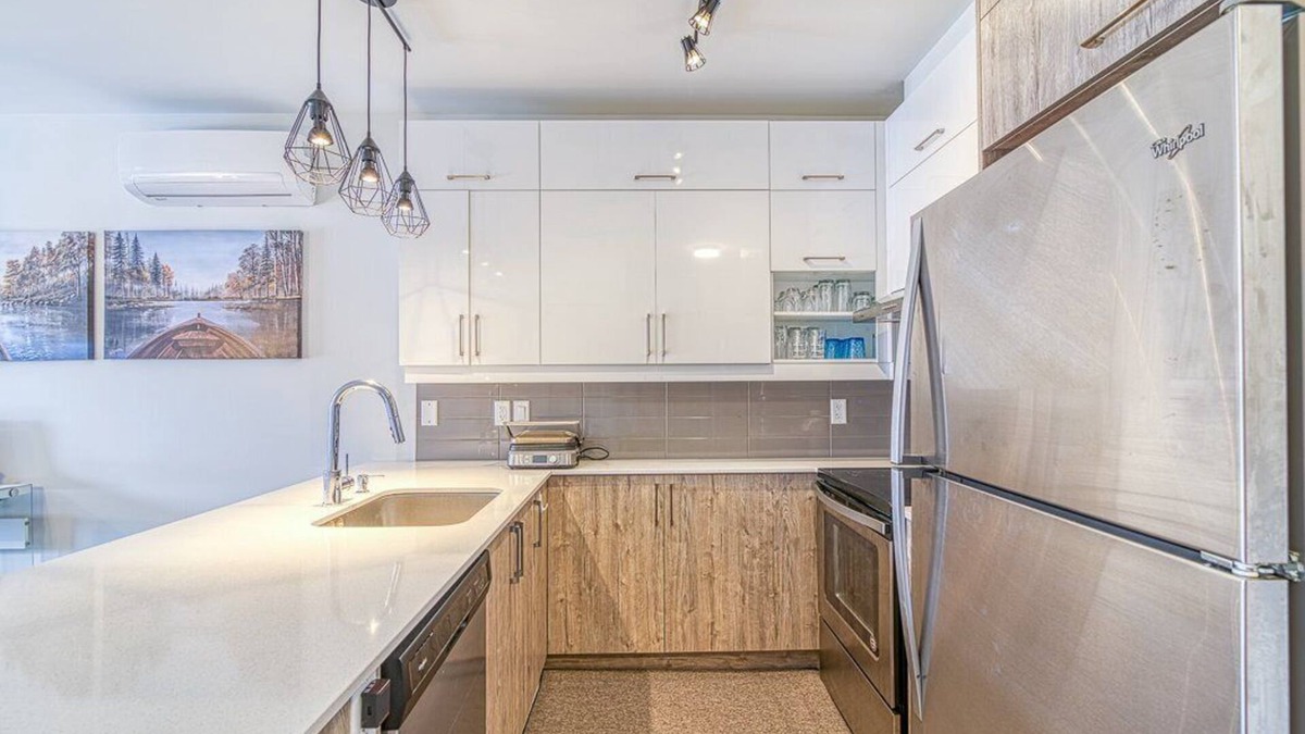 Laval-des-Rapides Apartment | Condo Moderne