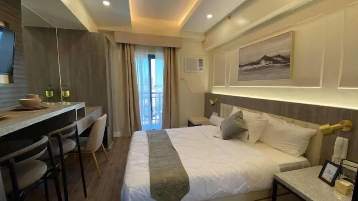 Mabolo Condo | Condo near Ayala IT Park Cebu Wifi Balcony