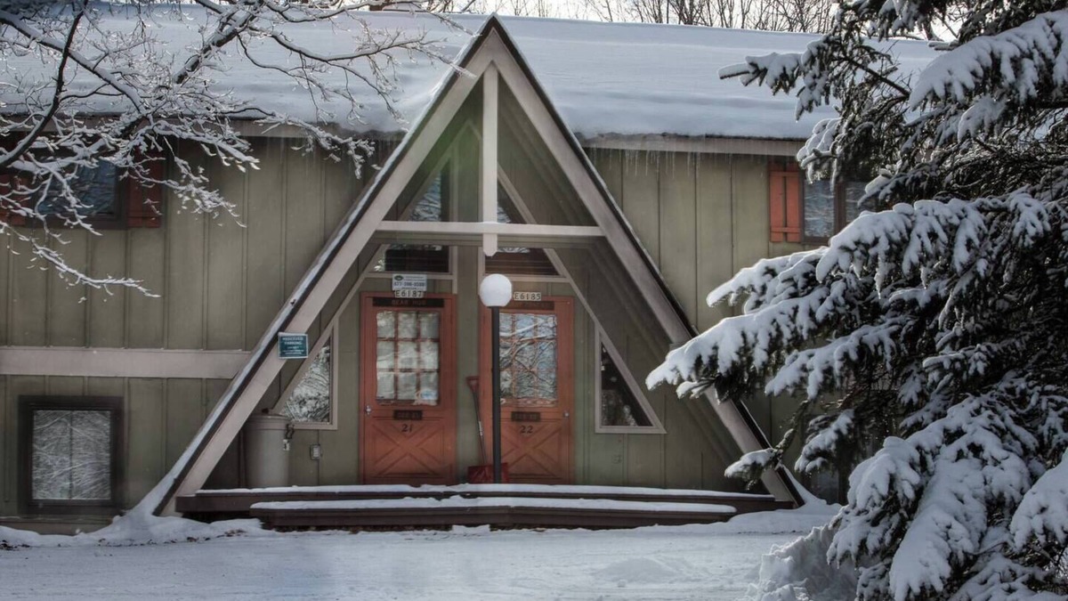 Bessemer Apartment | Condo-Style Vacation Home Walking Distance To Ski Hill
