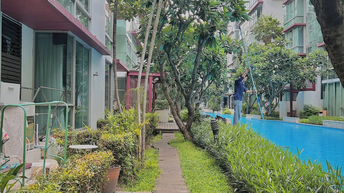 Suan Luang Condo | Condo With Pool and Garden in Central Bangkok ! Book Your Tropical Escape Now!