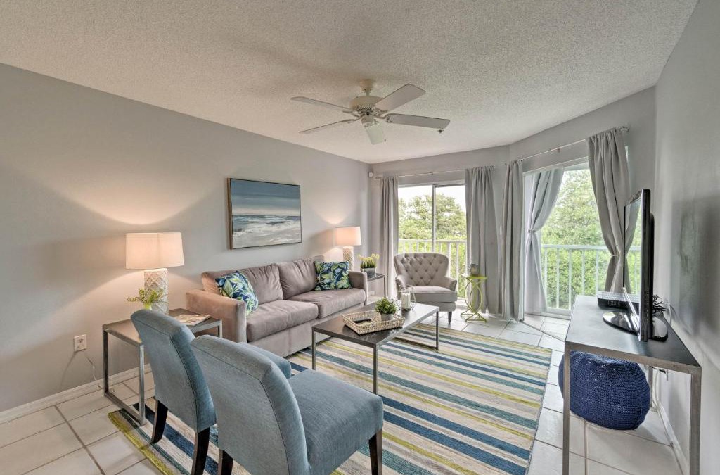 Holmes Beach Apartment | Condo with Pool and Gulf Access on Anna Maria Island!