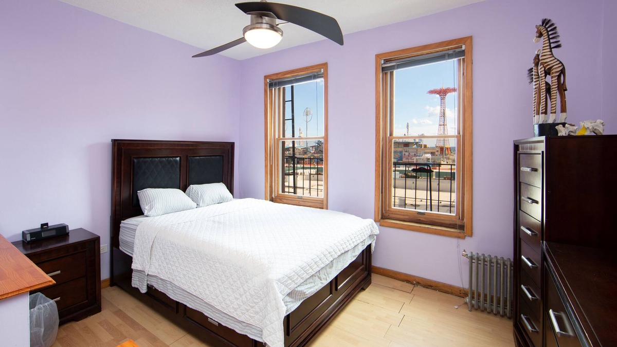 Brooklyn Apartment | CONEY ISLAND RESORT BEACH VACATION