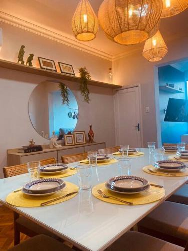 Copacabana Apartment | Conforto em Copacabana: 260m da Praia