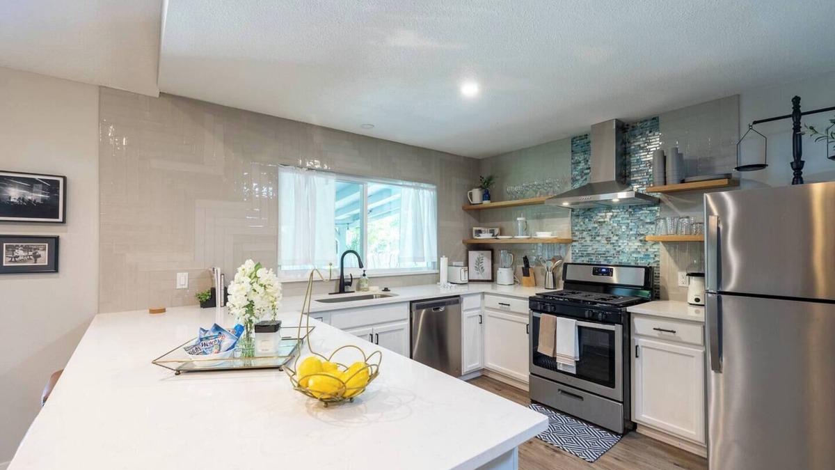 East Congress House | Congress Capitol by The Key Rentals