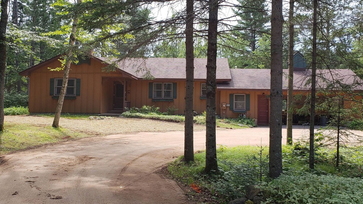 Conover House | Conover River House Voyager's Welcome-Come Explore