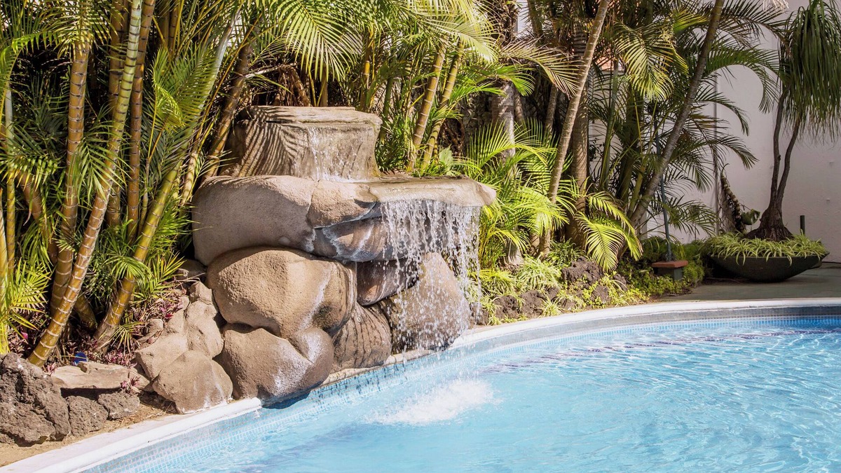 Zona 4 Hotel | Conquistador Hotel and Conference Center