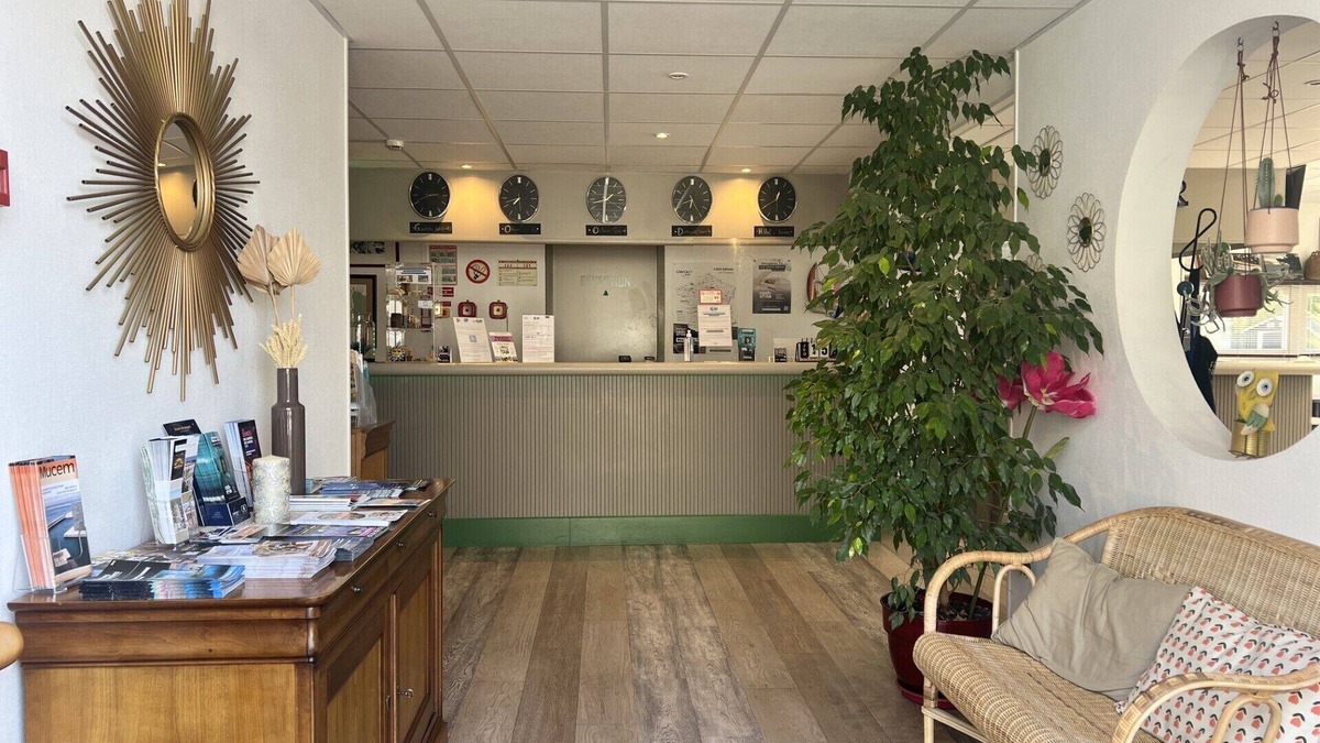 La Penne-sur-Huveaune Hotel | Contact Hôtel Marseille Aubagne