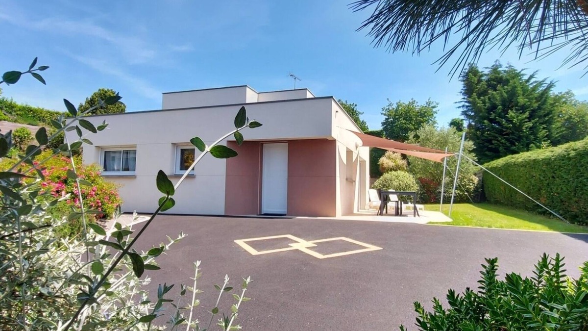 Etables-sur-Mer House | Contemporary house in Etables-sur-mer