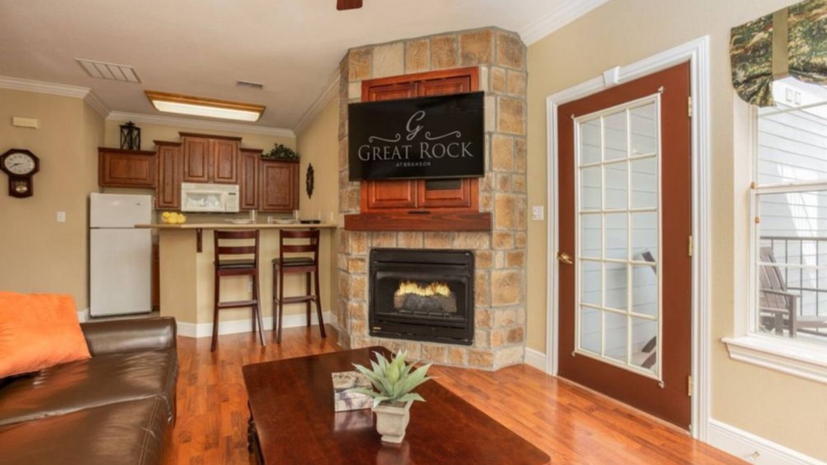 Branson Hotel | Contemporary 1BR Gem in Great Rock Sanctuary