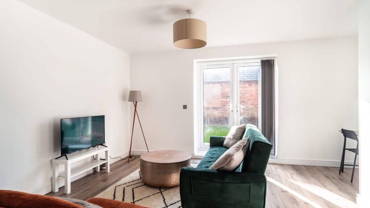 Crosby Apartment | Contemporary 2 Bed Apartment in Waterloo Liverpool