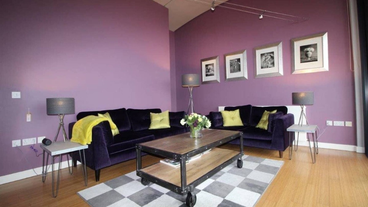 Trafford Apartment | Contemporary Apartment (A) with Balcony in Altrincham, 8 Miles from Manchester