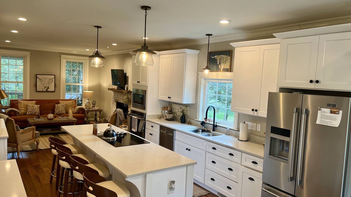 Franklin House | Contemporary Country Charm! Minutes from Franklin, Cool Springs & Nashville!