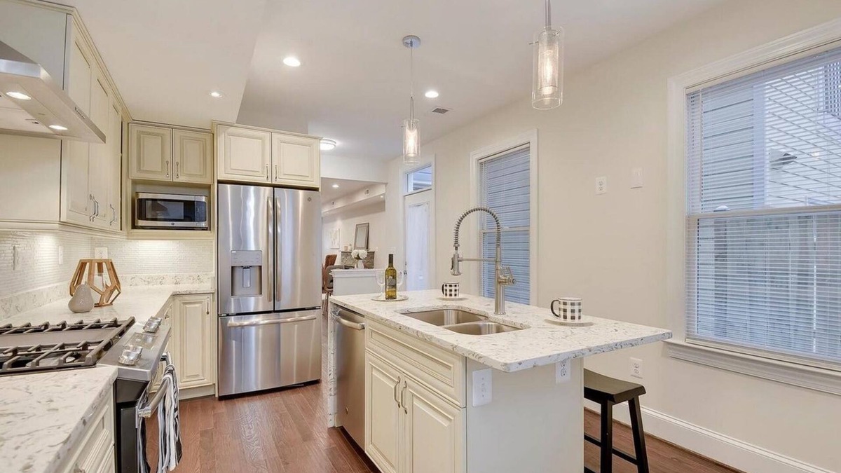 Old Town West House | Contemporary, Cozy, & Convenient in Old Town Alexandria