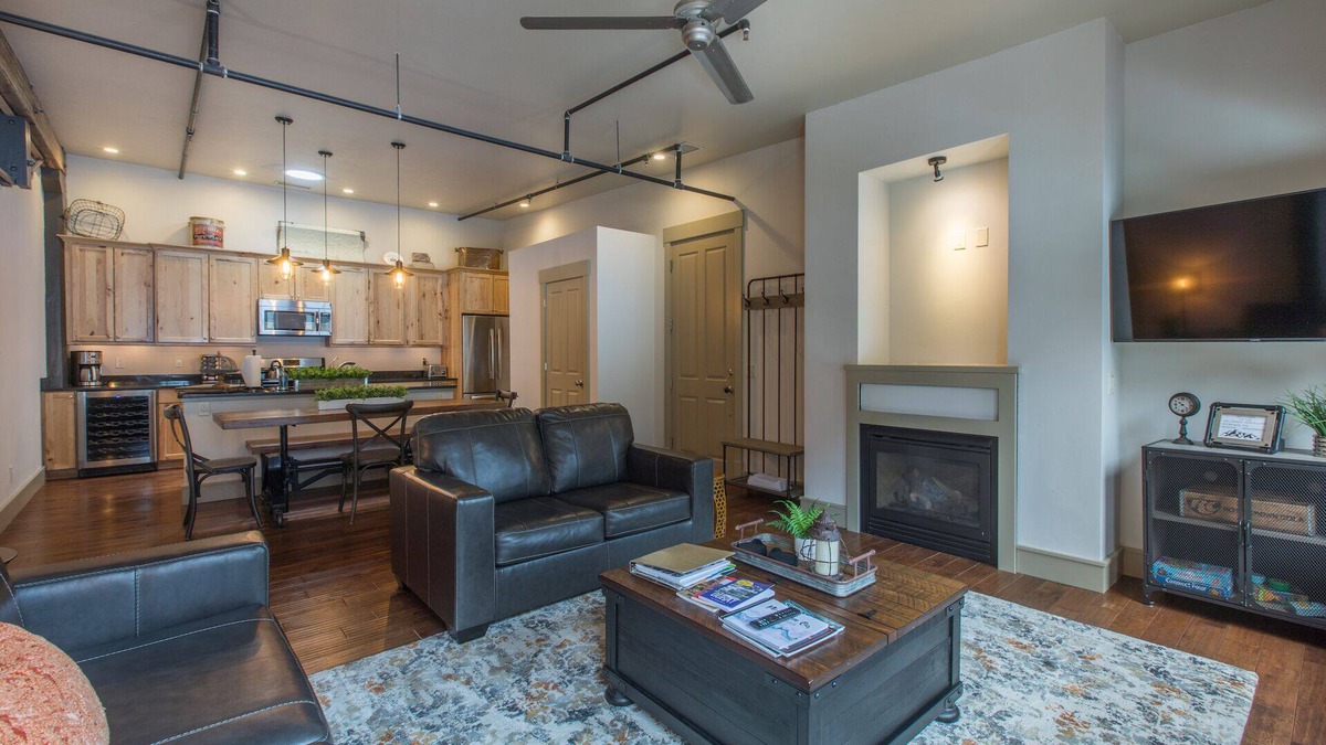 Ouray Condo | Contemporary Cozy Loft - Heart of Downtown - Air Conditioning