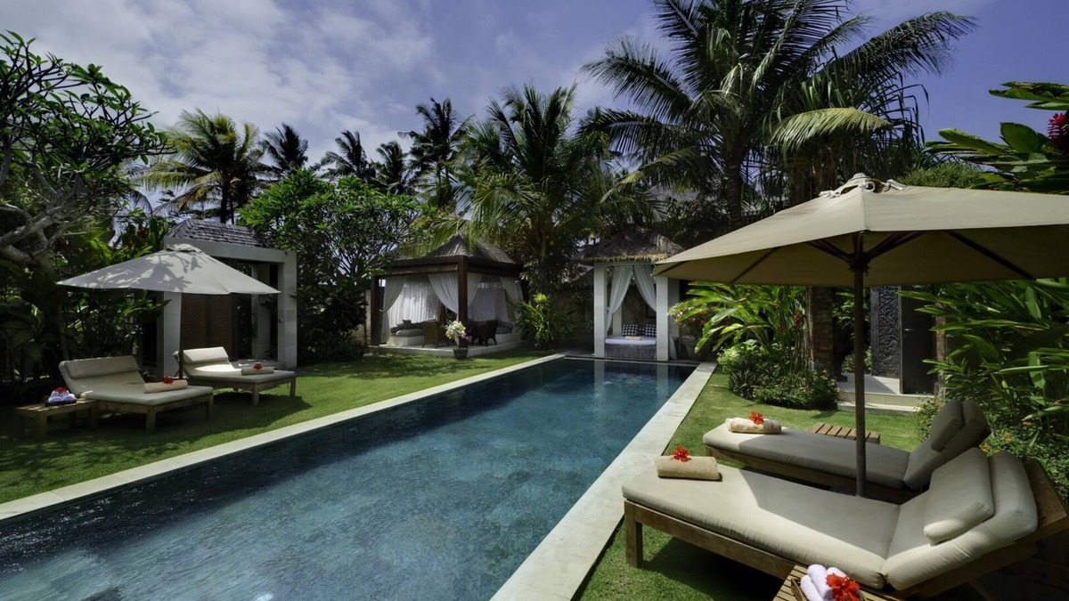 Ketewel Villa | Contemporary design mixed with traditional Javanese villa, Ketewel