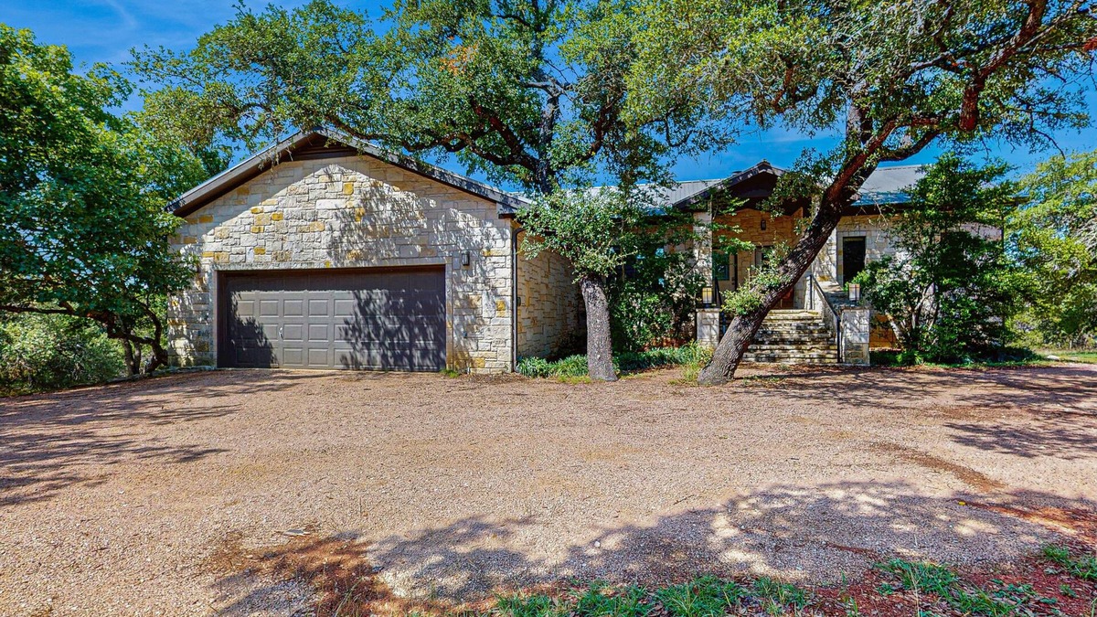 Bear Creek House | Contemporary dog-friendly house w/private gas grill, hot tub, & outdoor pool