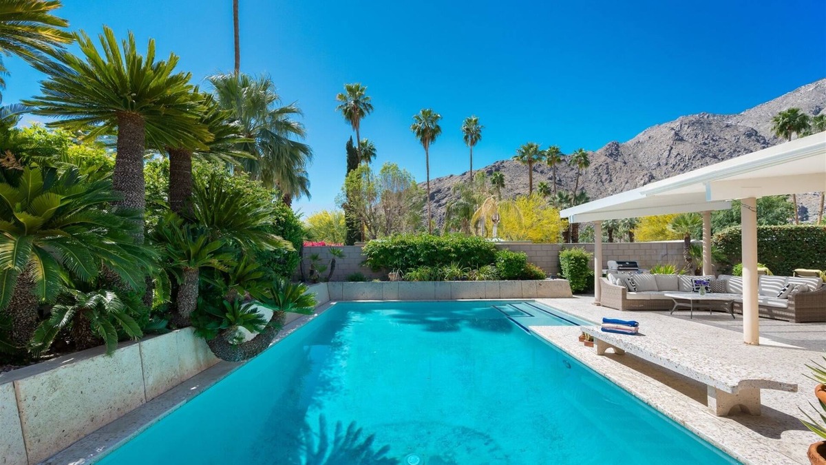 Vista Las Palmas House | Contemporary Elegance