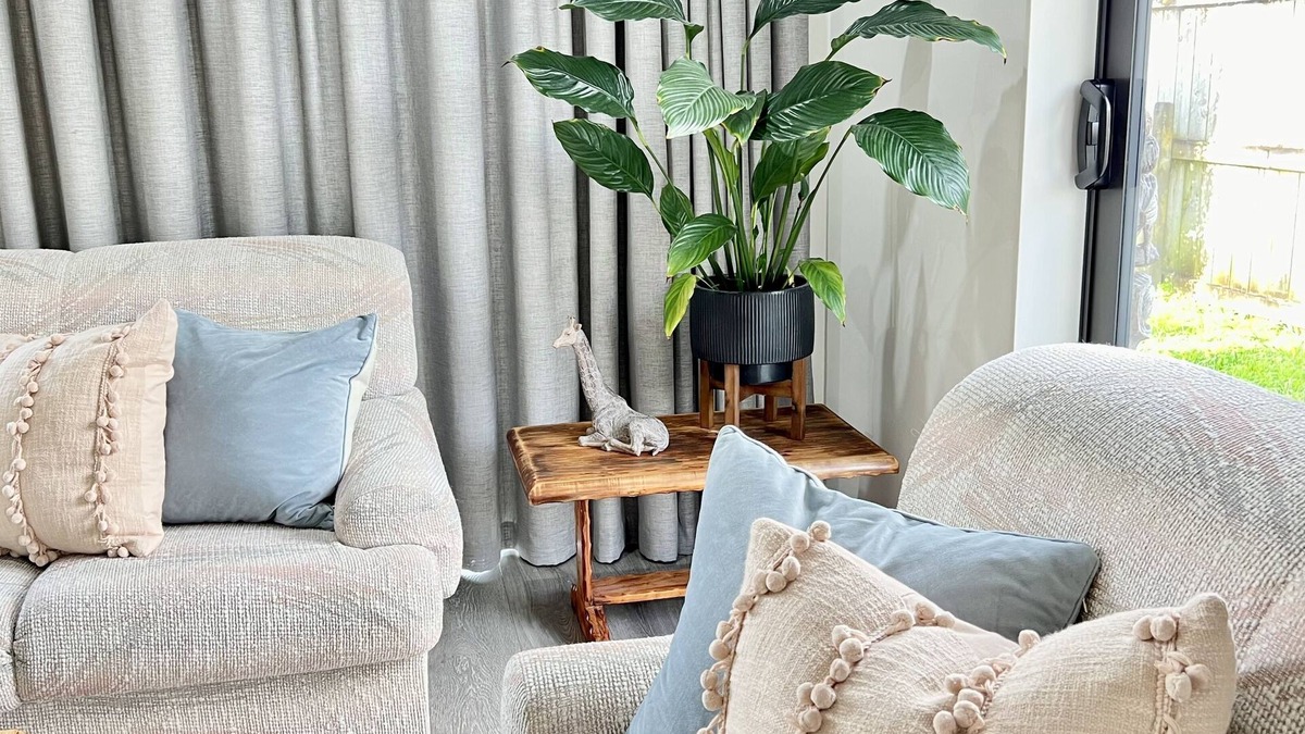 Panmure House | Contemporary Elegance Meets Comfort - Central Auckland - Sleeps 6.