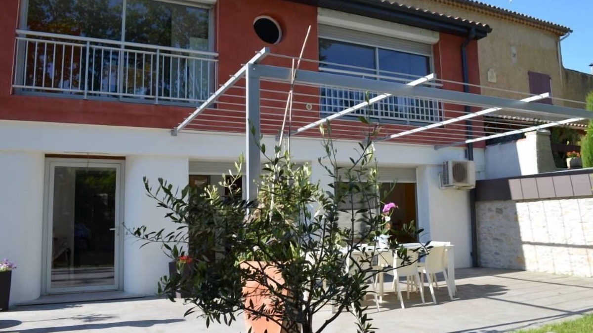 Pont-Saint-Esprit House | CONTEMPORARY HOUSE IN THE HEART OF PROVENCE/POOL