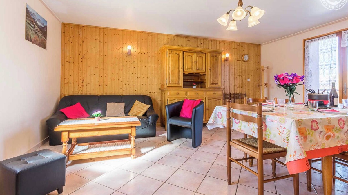 Albiez-le-Vieux House | Contemporary house located 200m from the Albiez-Montrond ski slopes and 13km from St Jean d'Arves/les Syb
