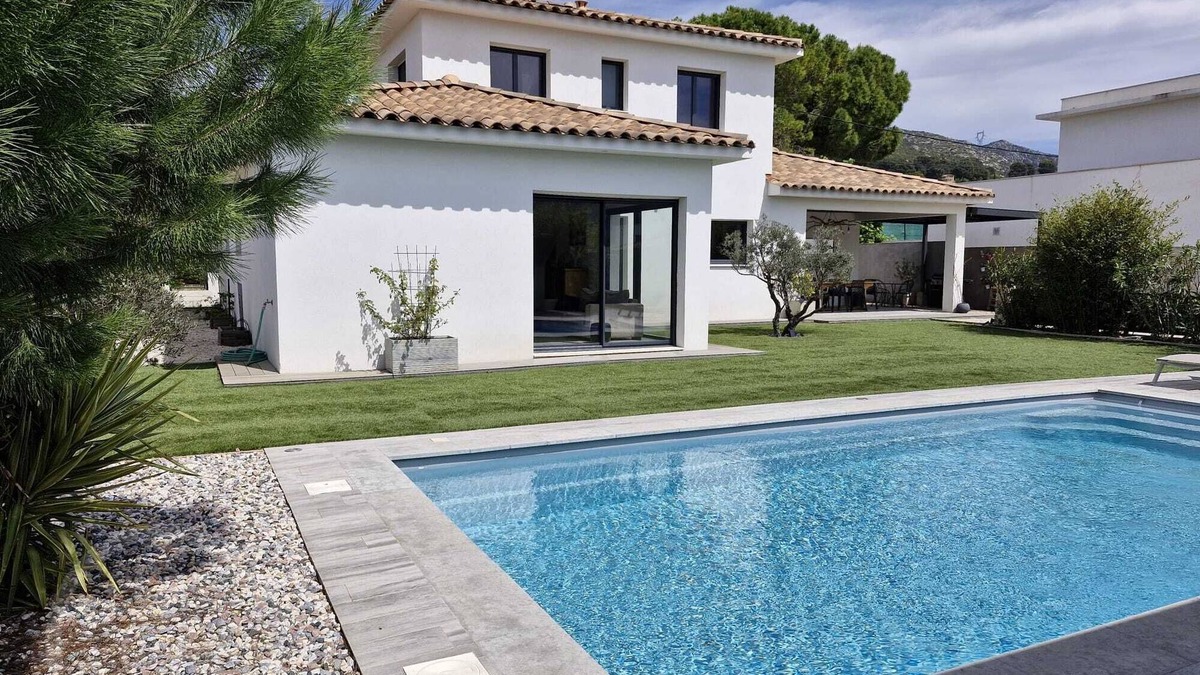 Gemenos House | Contemporary house for summer vacations in Gémenos 150m² with swimming pool