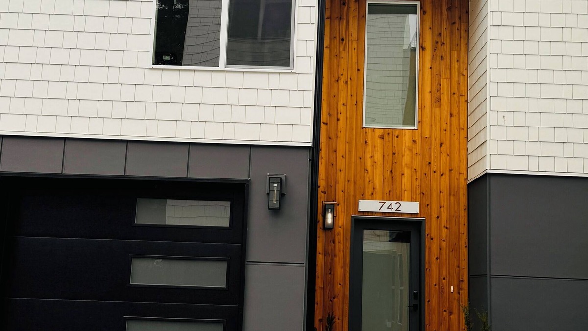 Greenwood House | Contemporary new 2-bedroom house in Greenwood area, Seattle with WiFi, AC