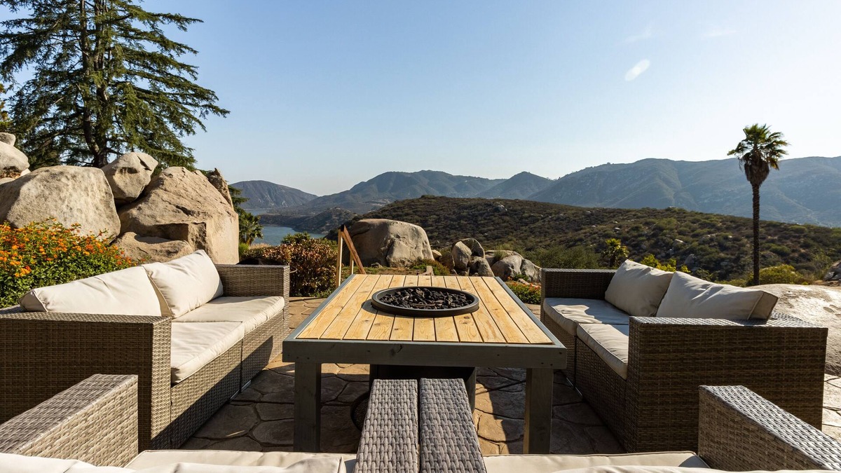 Lake Hodges Villa | Contemporary Retreat with Private Pool and Lake Views